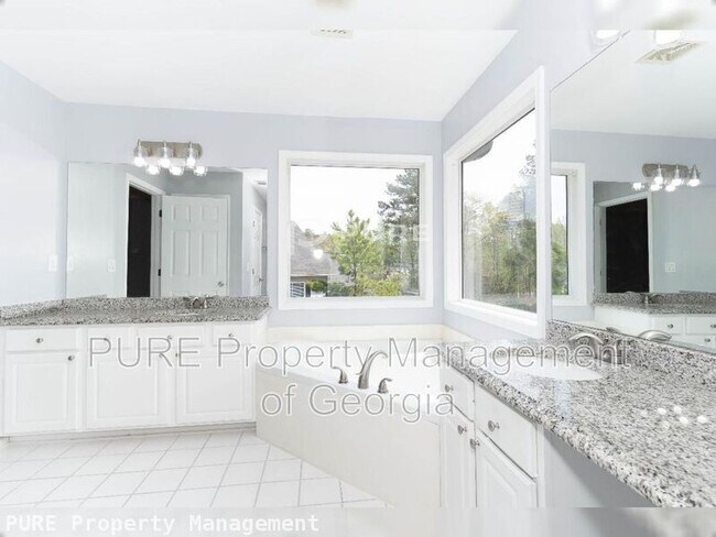 Building Photo - 2212 Caneridge Ct SW