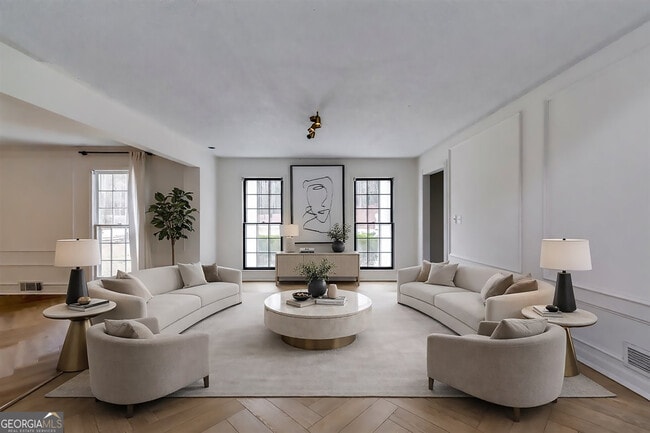 Building Photo - 193 S Kite Lake Rd