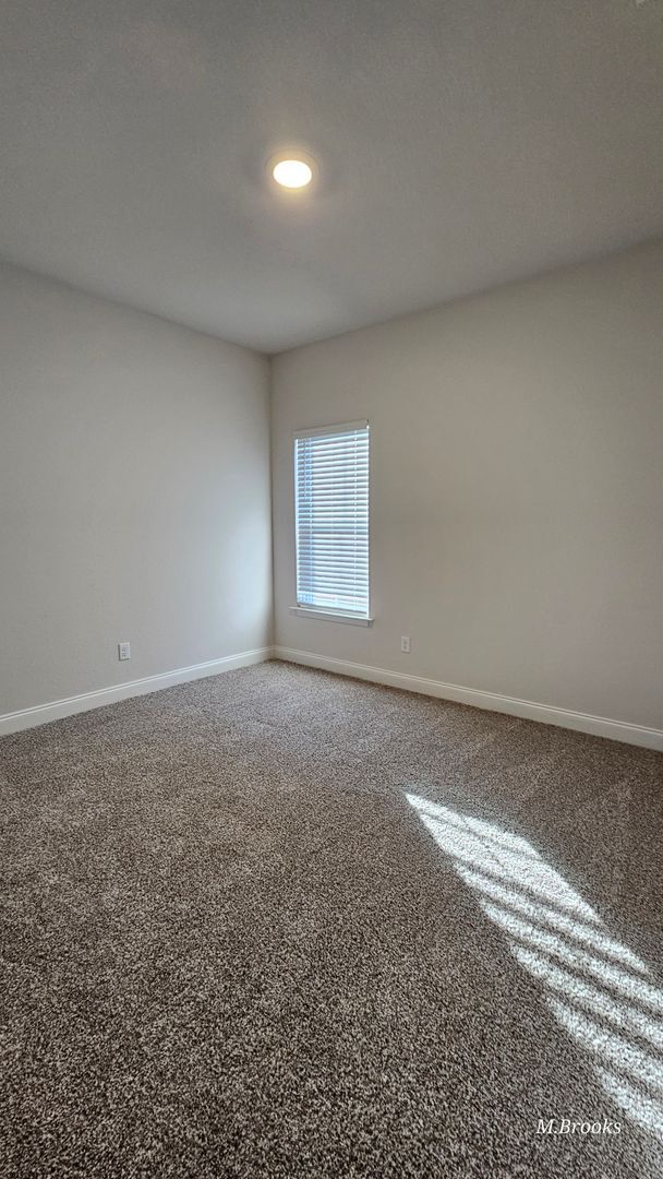 Building Photo - Beautiful home in Grand Oaks Village, Lake...