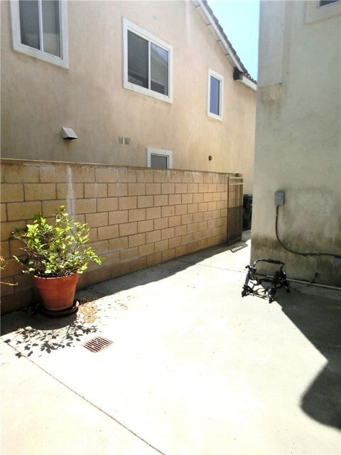 Building Photo - 5015 Tyler Ave