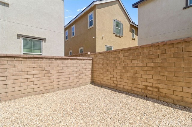 Building Photo - 2811 E Kendall Ln