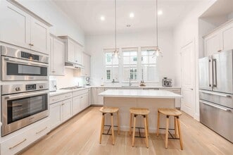 Building Photo - 2730 Dolce Oaks Dr