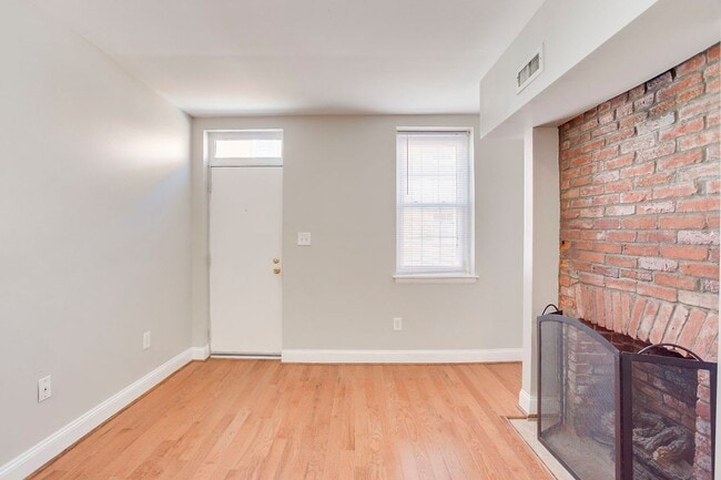 Building Photo - 7 E Hamburg St