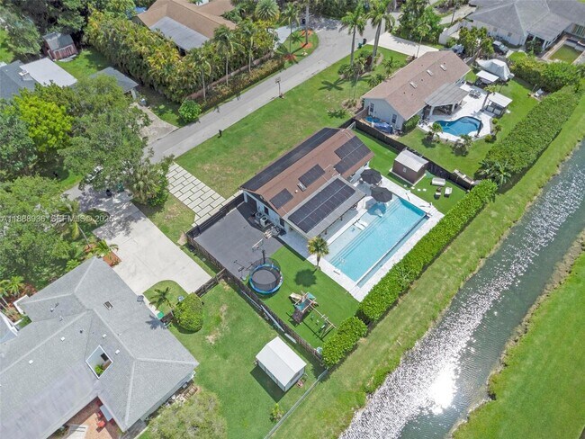 Building Photo - 8840 SW 181st Terrace