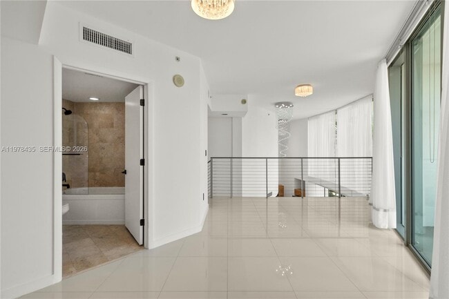 Building Photo - 350 S Miami Ave