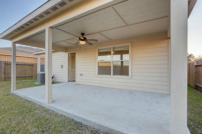 Building Photo - 28925 San Bernard River Loop