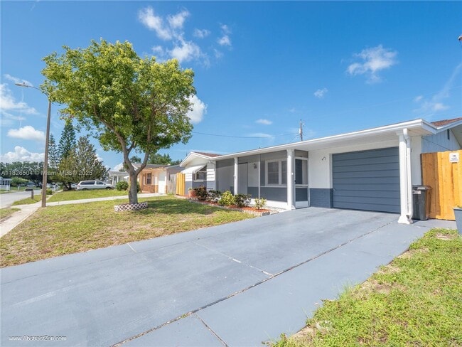Building Photo - 3421 Cantrell