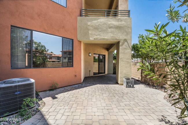 Building Photo - 7601 E Roosevelt St