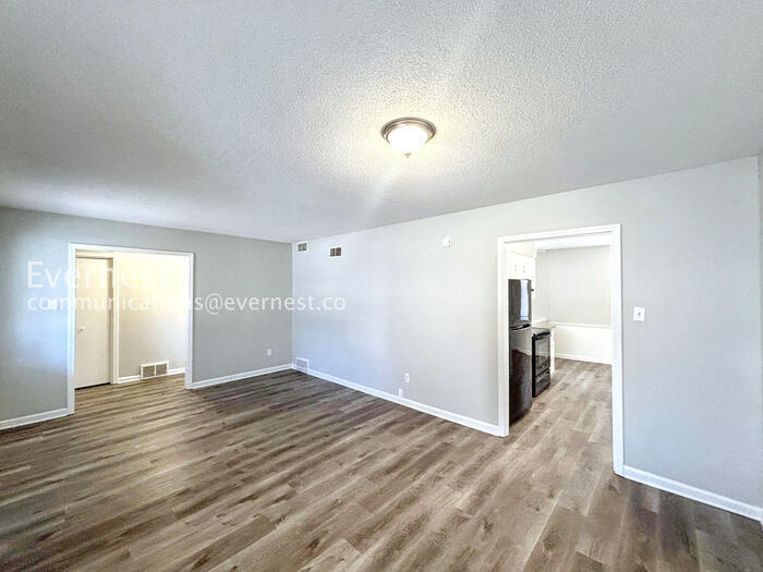 Building Photo - 3500 Panbrook Cove