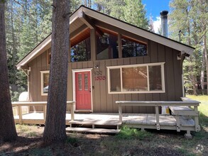Building Photo - Great location - 2 bed, 1 bath in quiet So...