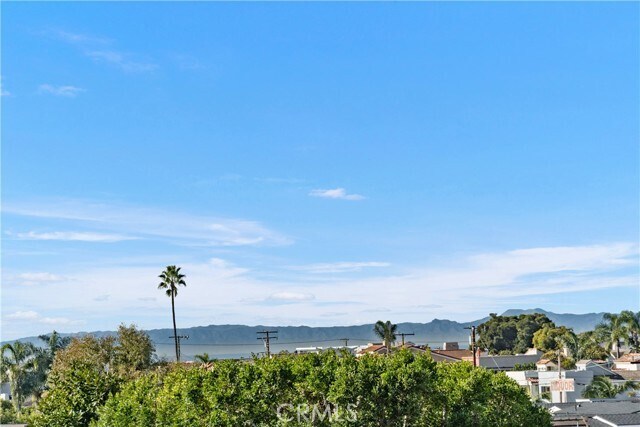 Building Photo - 608 Poinsettia Ave