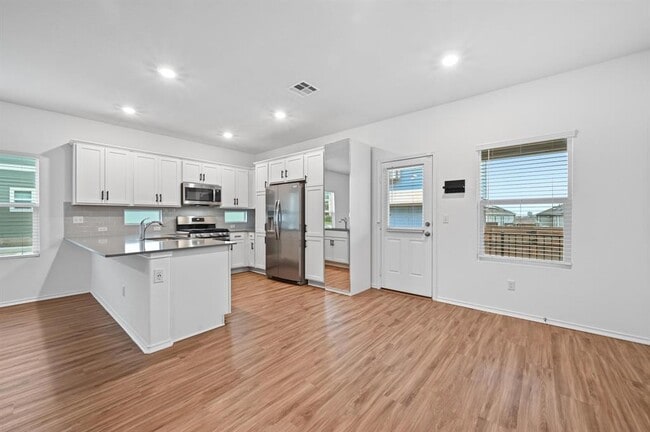 Building Photo - 167 Rioja