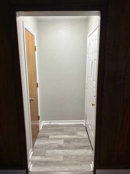 Entry into Unit - 1401 Lackey Ct