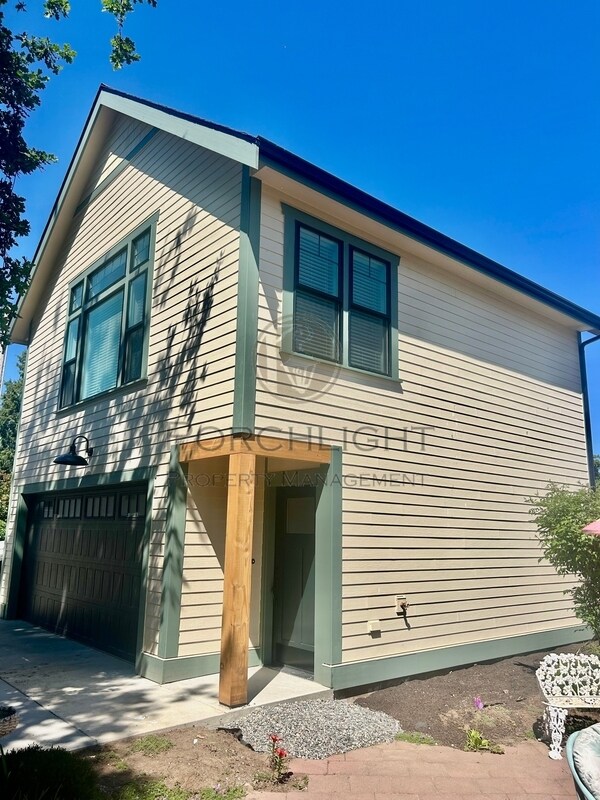 Building Photo - 326 Boblett St