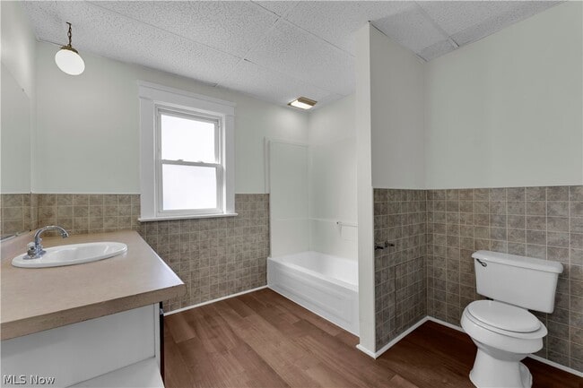 Building Photo - 3998 E 54th St