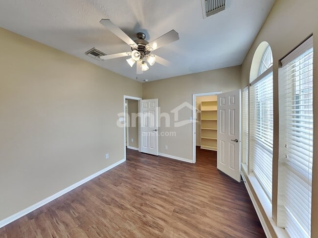 Building Photo - 25118 Auburn Terrace Dr