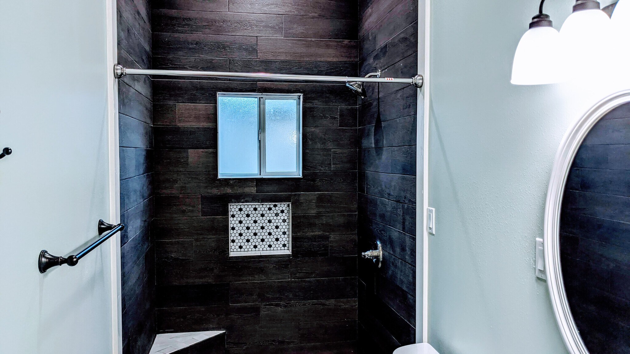 Building Photo - 919 Hendricks Ave