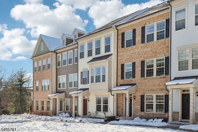 Building Photo - 32 Cortland Ct