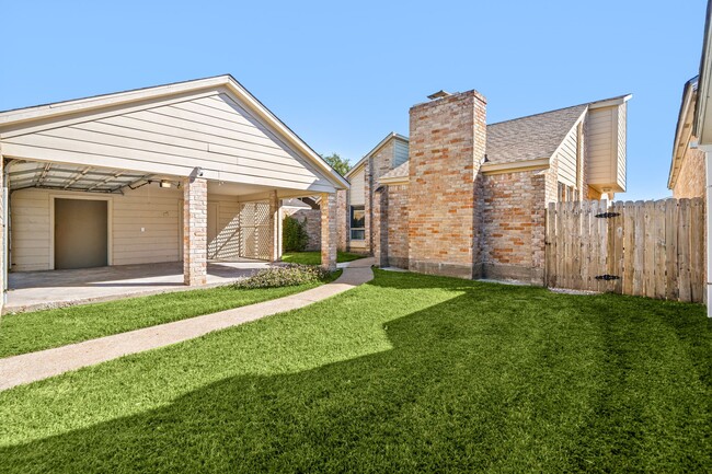 Building Photo - 12805 Westpark Dr