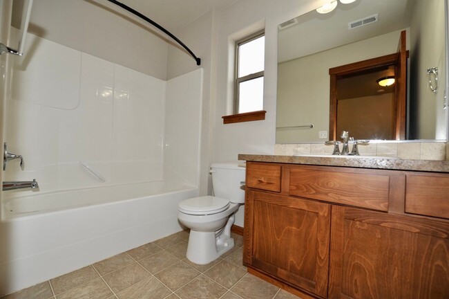 Building Photo - Coeur d'Alene Place Community 3 bed 2.5 ba...