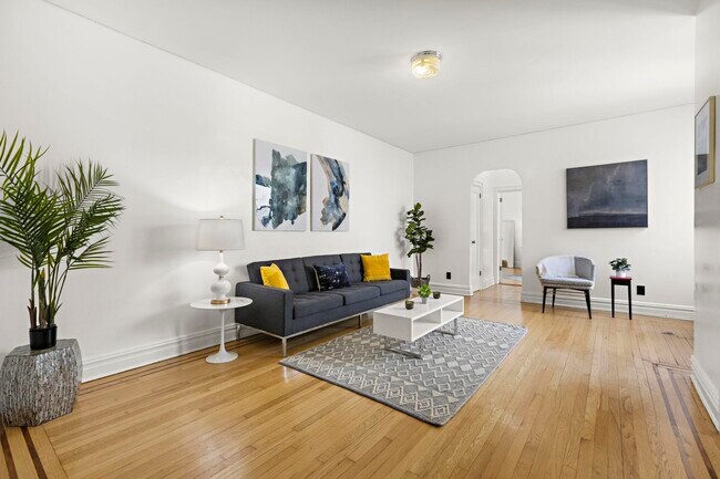 Primary Photo - 301 Palisade Ave