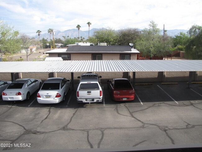 Building Photo - 6625 E Golf Links Rd