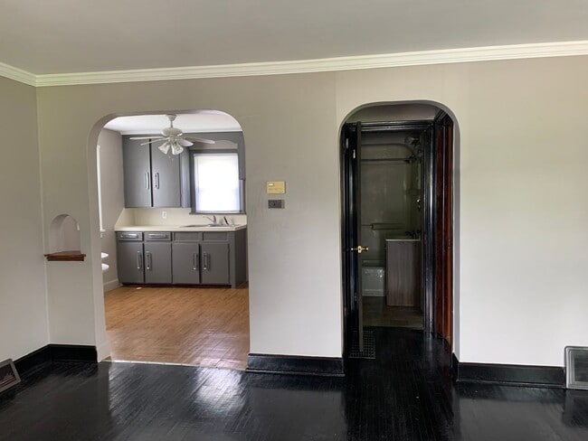 Building Photo - Madison Rental
