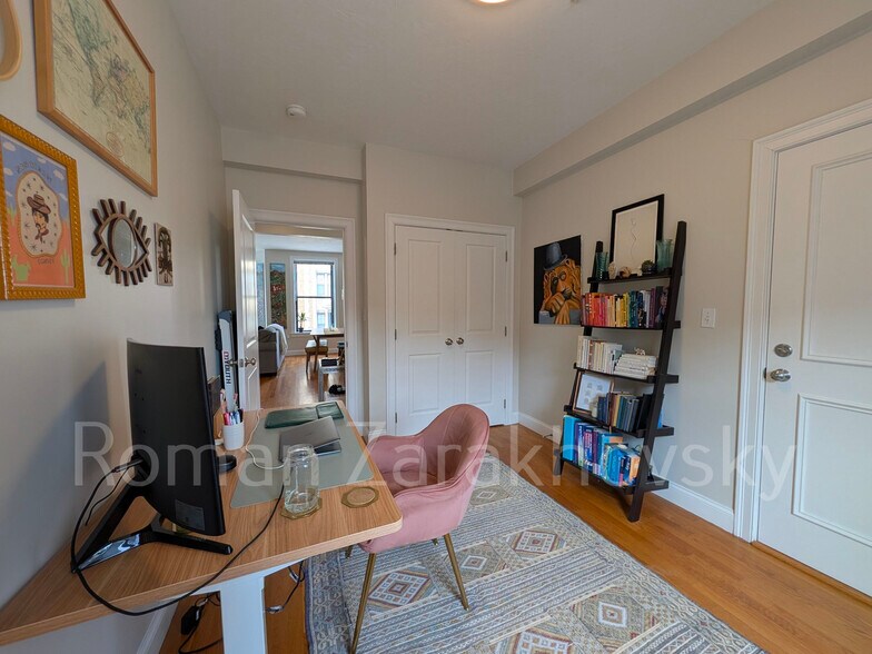 Building Photo - 7 Sutherland Rd