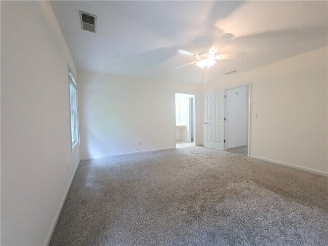 Building Photo - 1318 Guilderoy Ln
