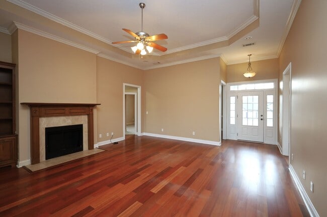 Building Photo - 4530 Kiowa Ln