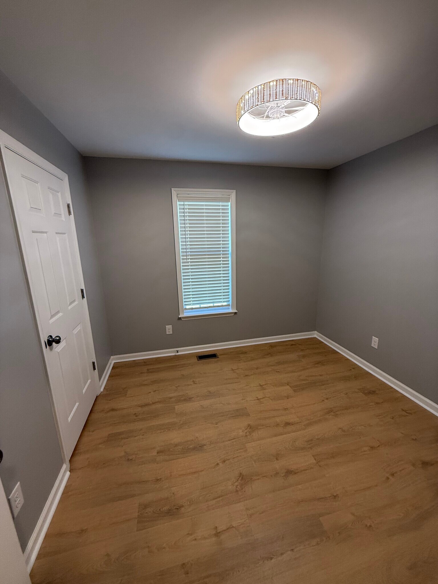 Building Photo - 932 S Willhaven Dr