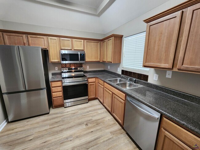 Building Photo - 103 Haven Way
