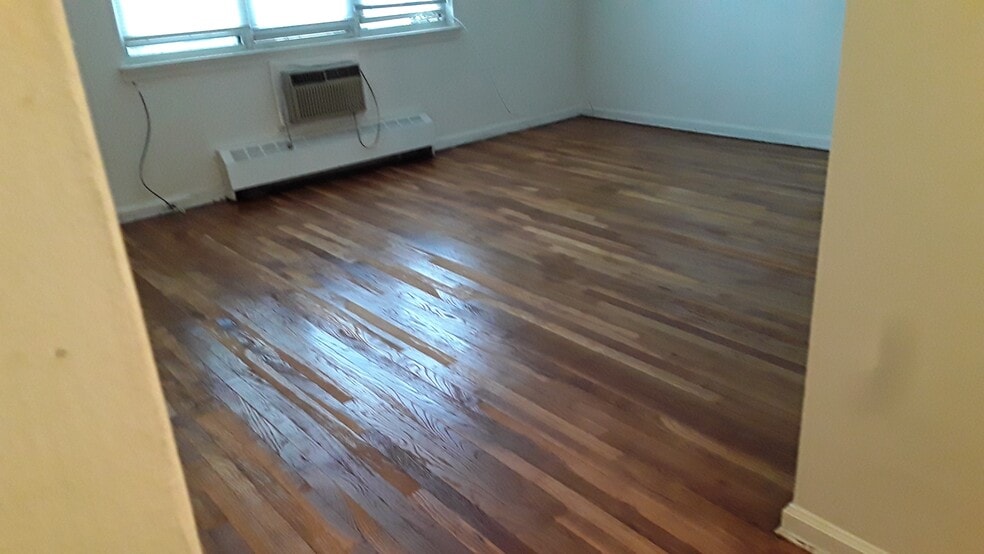 Living Room - 2408 28th St