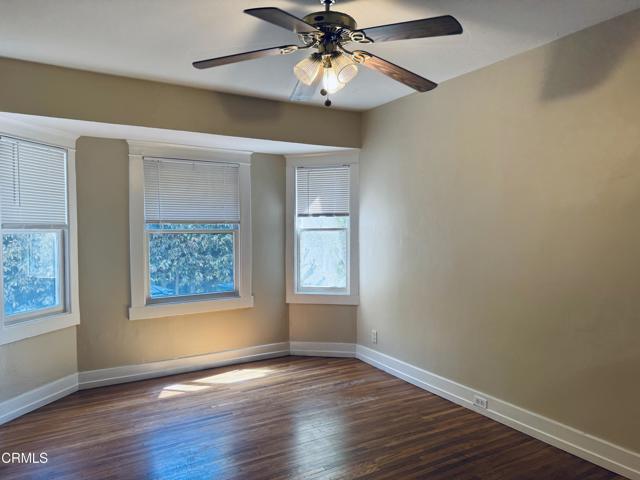 Building Photo - 742 N Mentor Ave