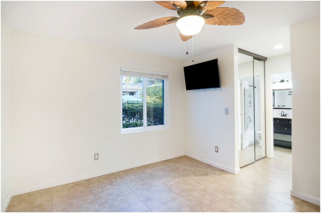 Building Photo - 2 Bedroom Dana Point Condo!