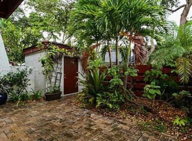 Building Photo - 2991 Lakewood Ln