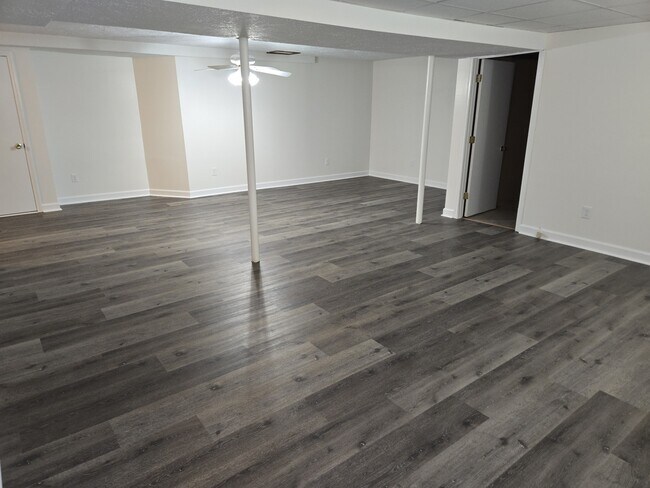 Building Photo - 3802 Gnarl Tree Ln