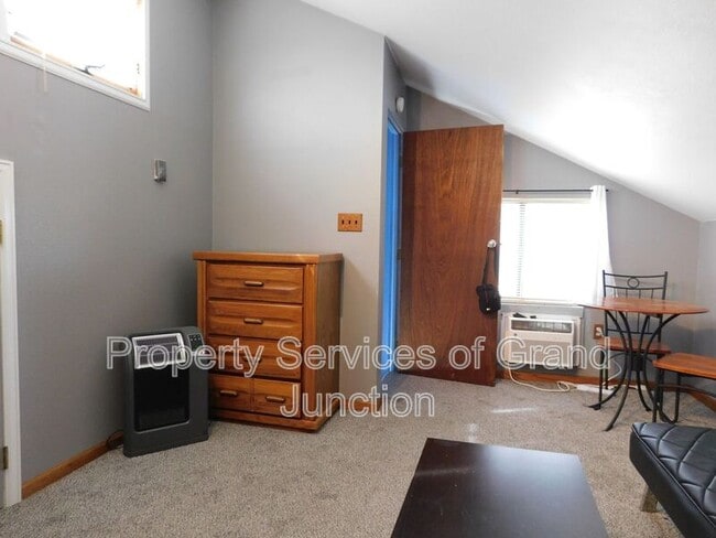 Building Photo - 1911 Wingate Dr