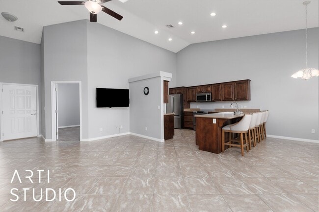 Building Photo - Welcome to your dream home located in the ...