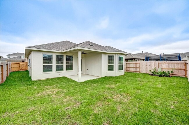 Building Photo - 18822 Fulvetta Haven Way