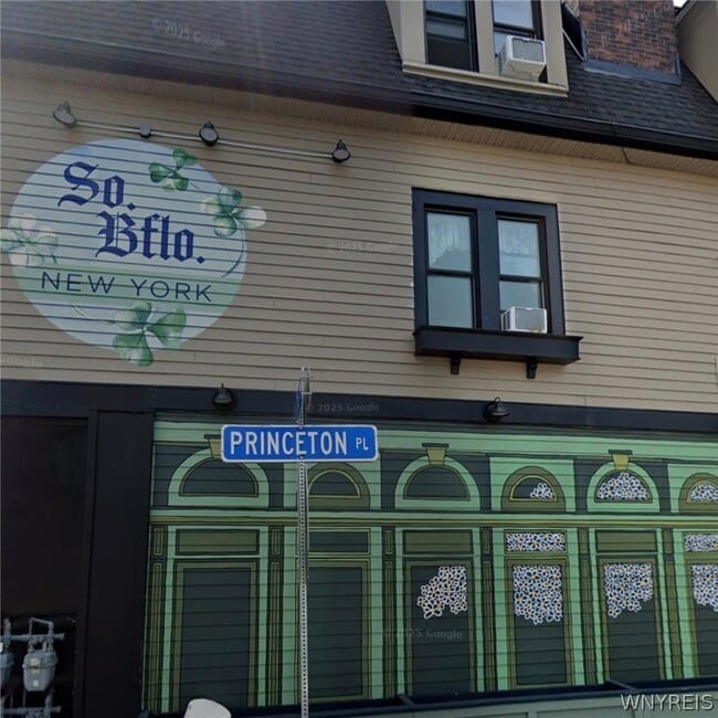 Building Photo - 2111 Seneca St