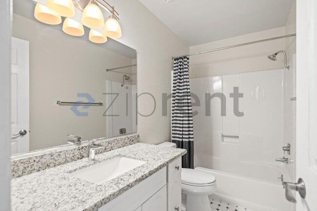 Building Photo - 1123 Glengarry Dr