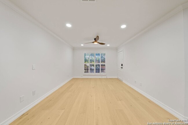 Building Photo - 7815 Broadway St