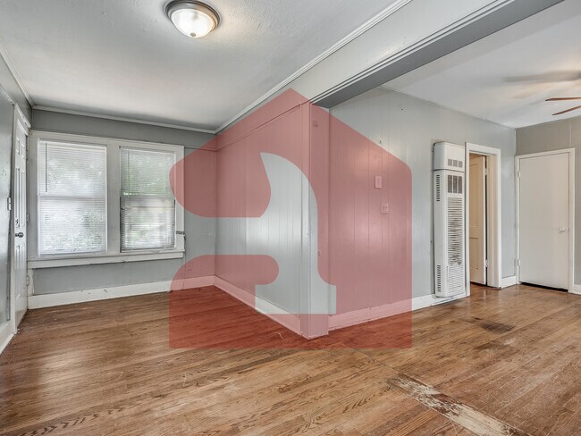 Building Photo - 2309 1/2 N Florida Ave