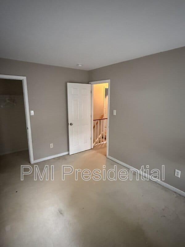 Building Photo - 1218 Ryanwood Ct