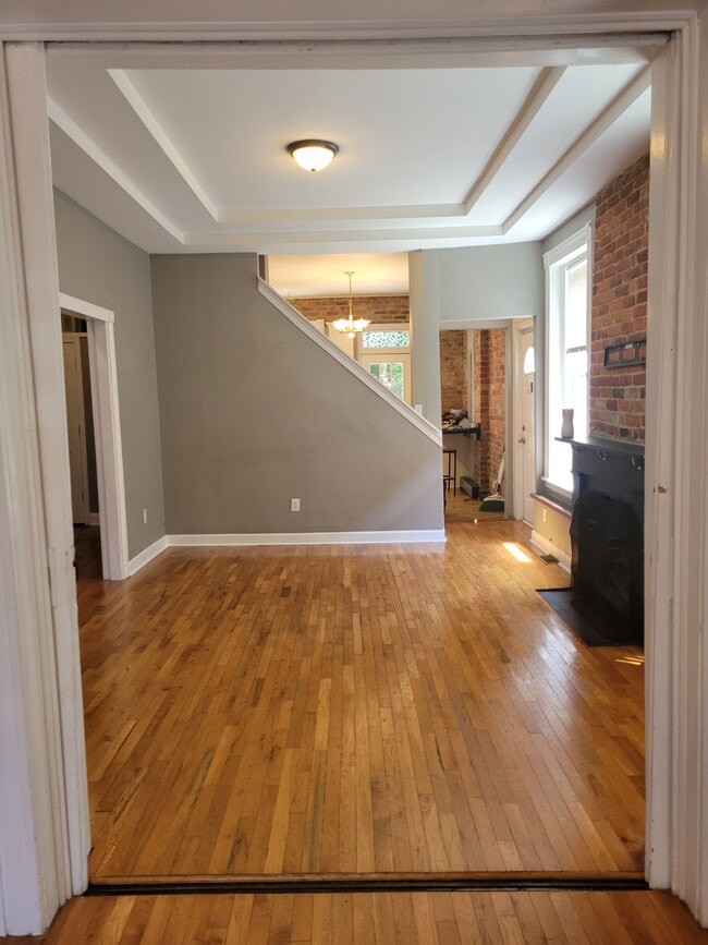 Building Photo - 809 N 21st St