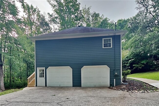 Building Photo - 142 Hartwood Dr