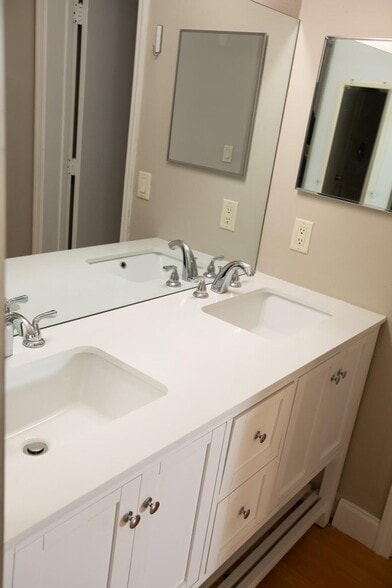 Building Photo - 2738 Carambola Cir S