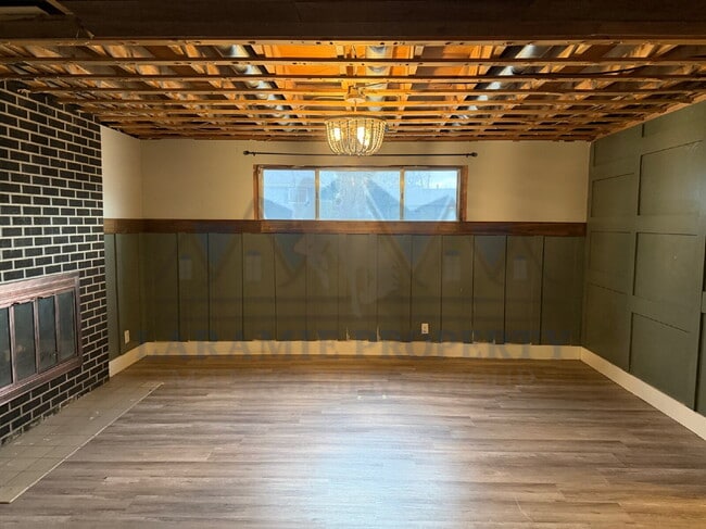 Building Photo - 3 Bedroom Home