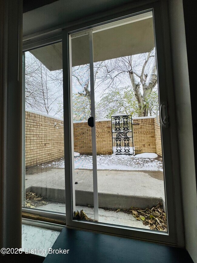 Building Photo - 153 Thierman Ln